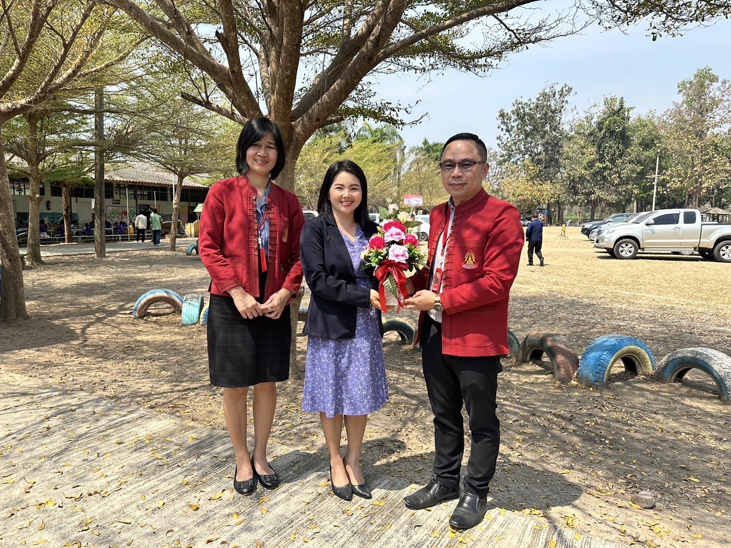 Read more about the article ร่วมแสดงความยินดีในการเข้ารับตำแหน่ง ผู้อำนวยการโรงเรียนบ้านตาลเหนือ