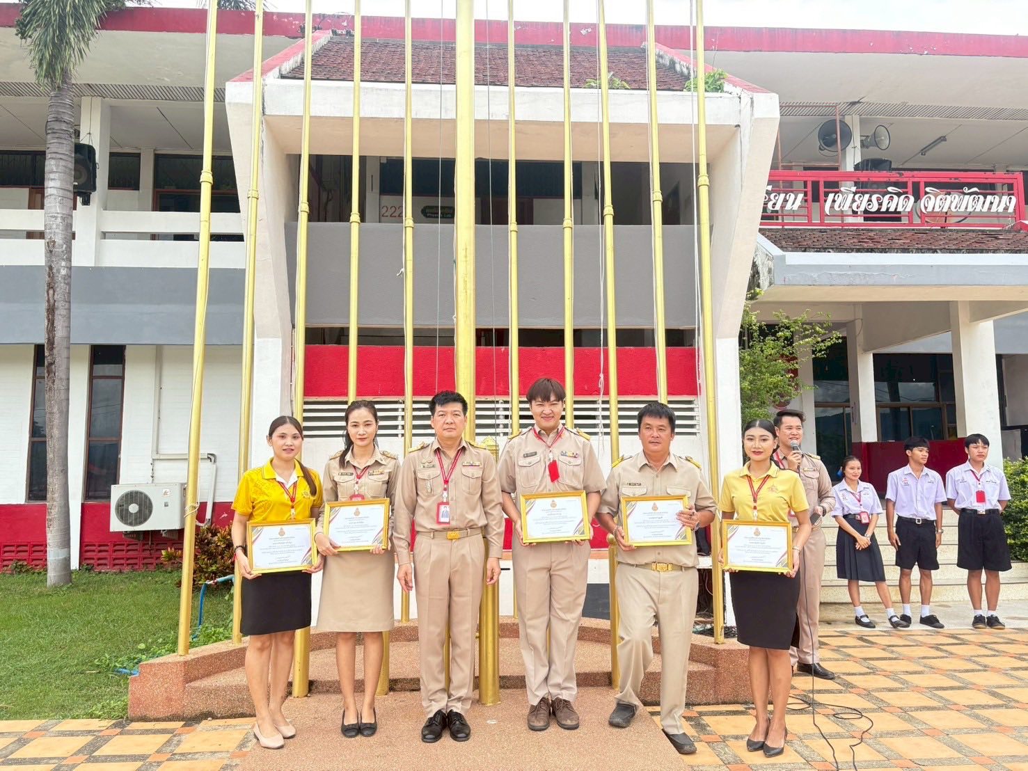 Read more about the article โรงเรียนดอยเต่าวิทยาคมได้รับรางวัล “เสมา ป.ป.ส.” ประเภทผลงานดี ระดับเพชร ประจำปี 2567 โครงการสถานศึกษาสีขาว ปลอดยาเสพติดและอบายมุข ระดับเขตพื้นที่การศึกษา