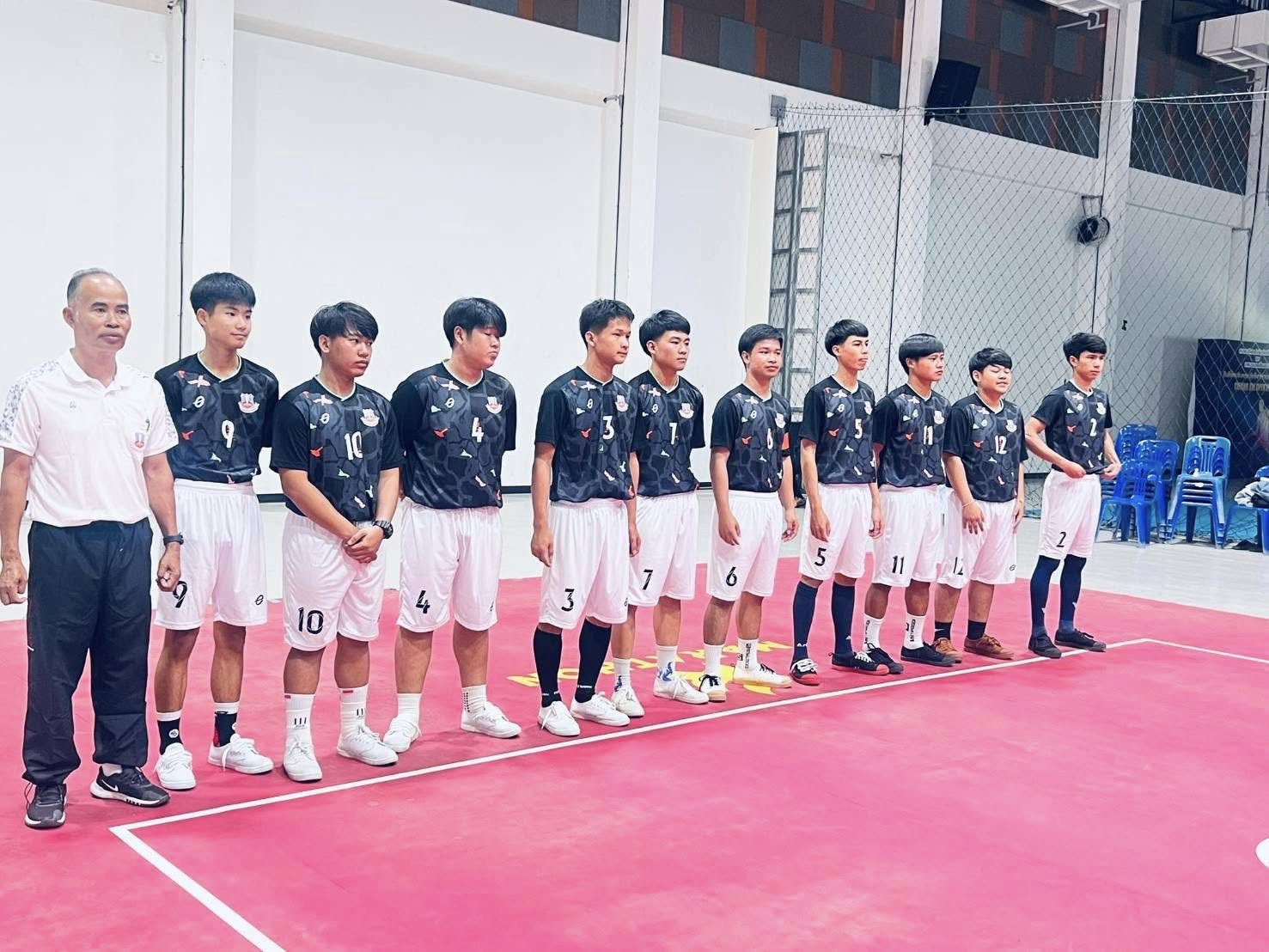 Read more about the article นักเรียนเข้าร่วมแข่งขันเซปักตะกร้อทีมชุดชายกีฬานักเรียนนักศึกษาแห่งชาติ ครั้งที่ 44