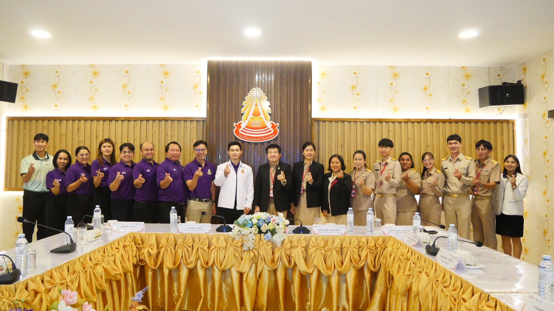 Read more about the article โรงเรียนสรรพวิทยาคม ร่วมแลกเปลี่ยนเรียนรู้ และศึกษาดูงาน ณ ศูนย์การเรียนรู้ตามหลักปรัชญาเศรษฐกิจพอเพียง โรงเรียนดอยเต่าวิทยาคม