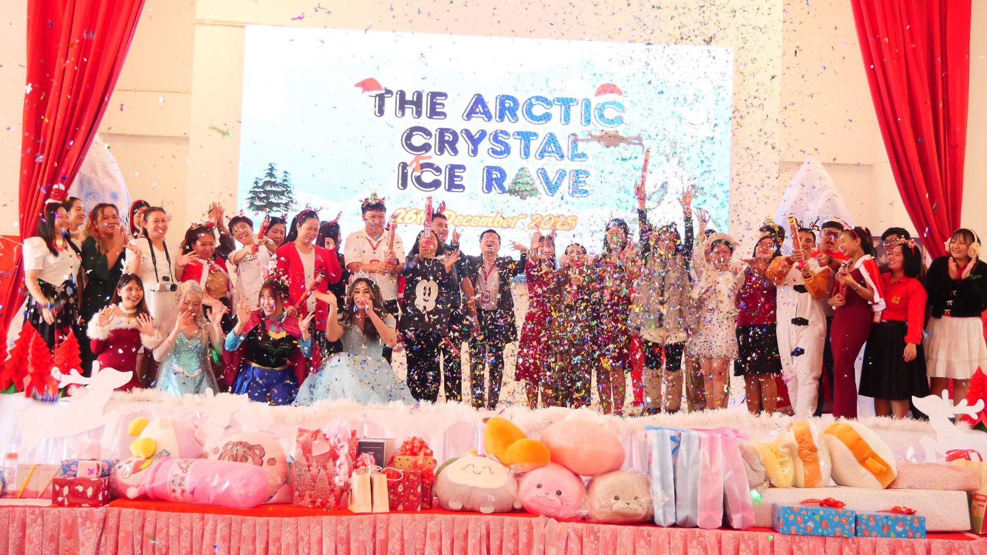 Read more about the article Merry Christmas and Happy New Year 2026